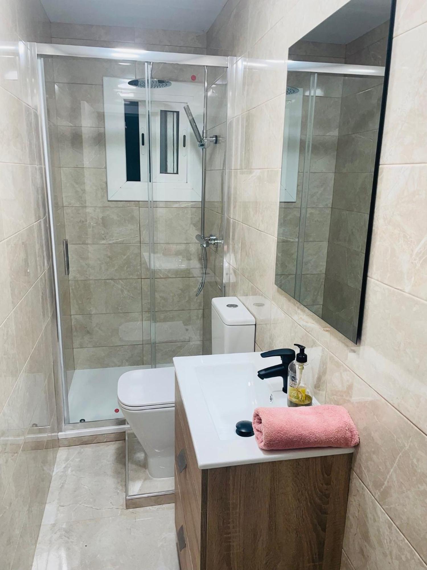 סנט אדריה דה בסוס Lovely Apartment Barca 2 מראה חיצוני תמונה